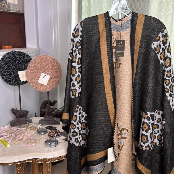 LEOPARD ACCENT PRINT MID THIGH KIMONO - Picture 5 of 5